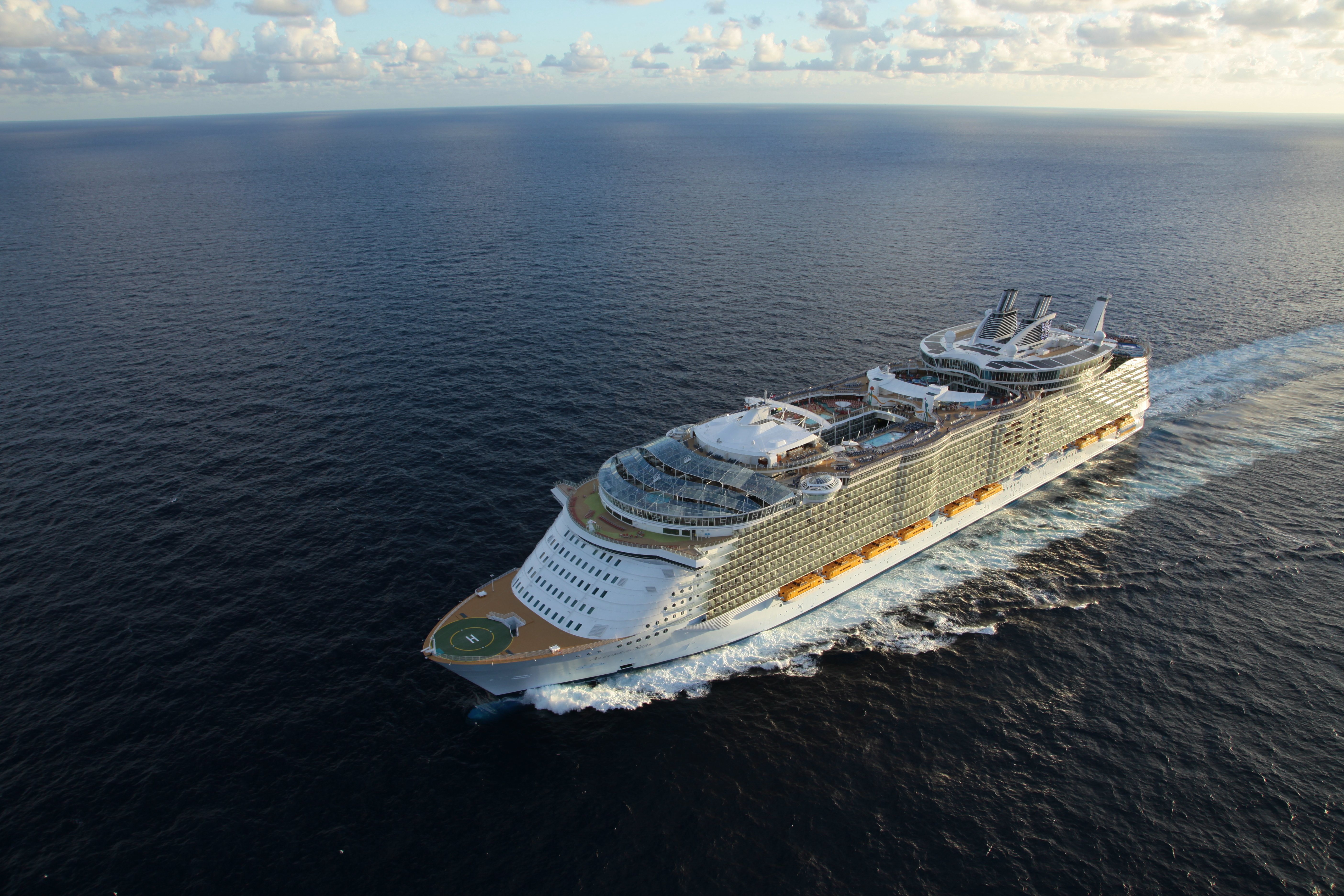 cover of episode 3-night Allure of the Seas cruise review (Episode 518)