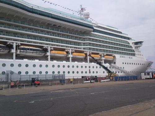 Photo of the Day Jewel of the Seas