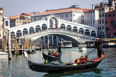 Venice Italy Rialto Bridge view