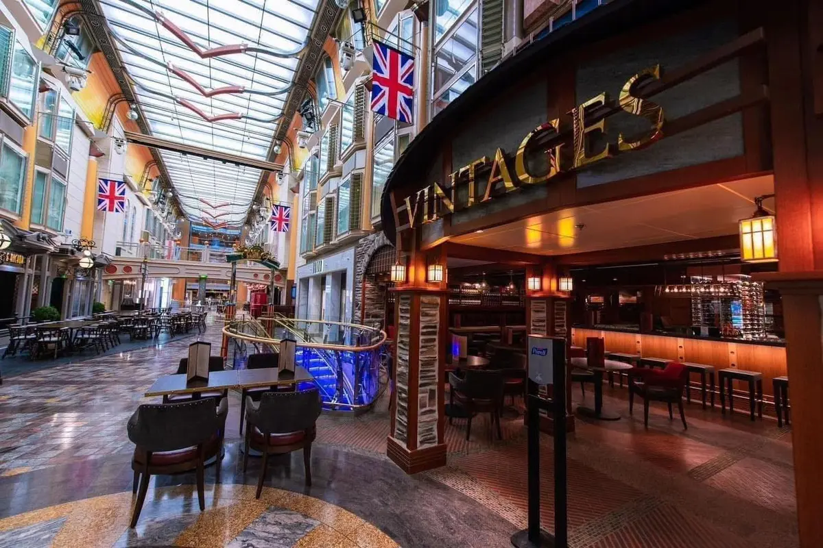 Vintages Bar