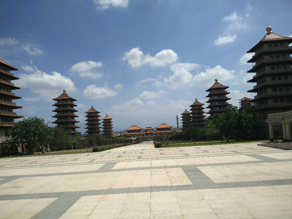 pagoda.thumb.jpg.0133ee8d357685e83a0c9e145de51f94.jpg