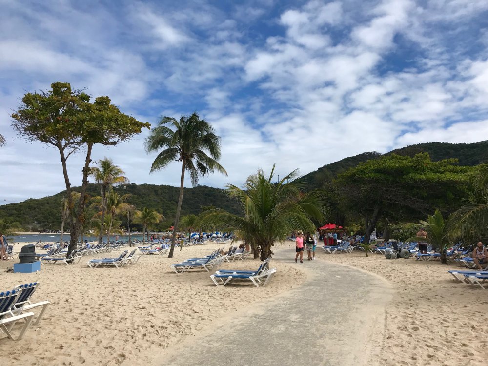 Day_6-Labadee_Adrenaline_B.thumb.jpg.05ed72137be8682f0f08e11430b2a45c.jpg