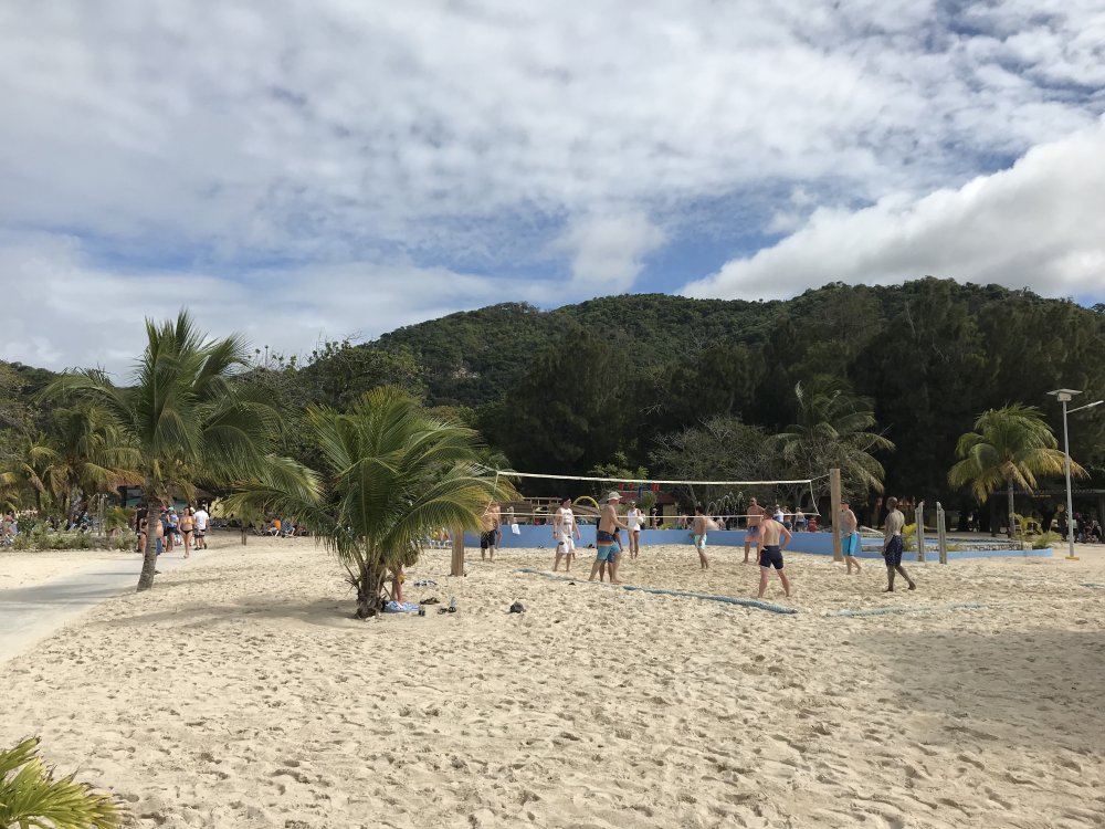 Day_6-Labadee_Volleyball.thumb.jpg.3d14ba8ff06f0f263bcb5baf4955d854.jpg