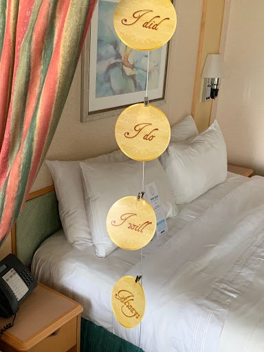 Anniversary decorations again‼️ - Royal Caribbean Discussion