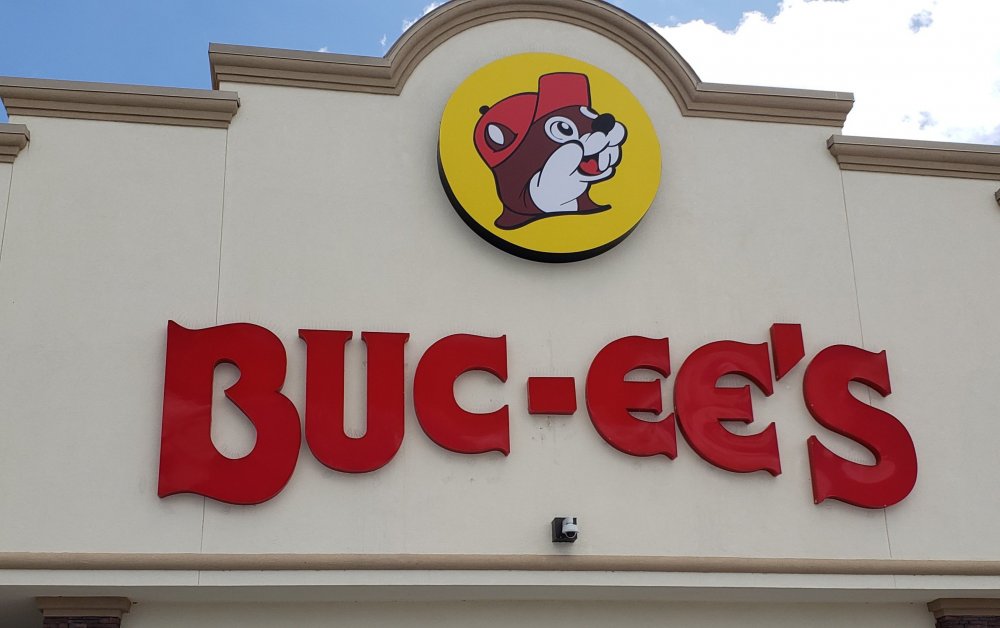 bucees.thumb.jpg.fc2273dfea2f0ec4adeb1553ba236bec.jpg