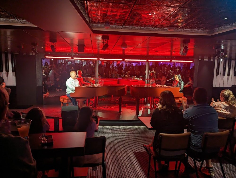 DuelingPianos.thumb.jpg.6a856b3c63131ec998e2772637e1fd40.jpg