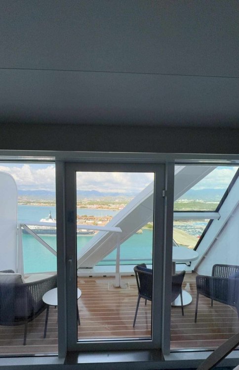 Sky Jr Suite Royal.jpeg