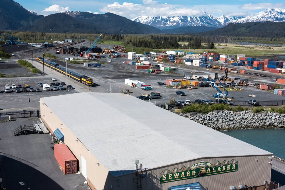 Alaska-41.thumb.jpg.19c40979d8397298f70f576bb894198e.jpg