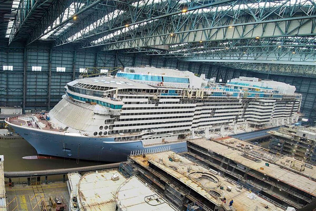 does a cruise ship cost to build
