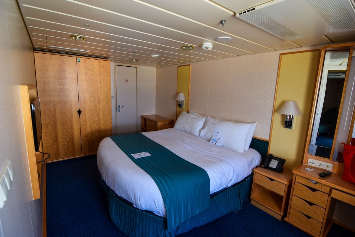 Photo Tour Of 2 Bedroom Grand Suite On Royal Caribbean S Freedom Of The Seas Royal Caribbean Blog
