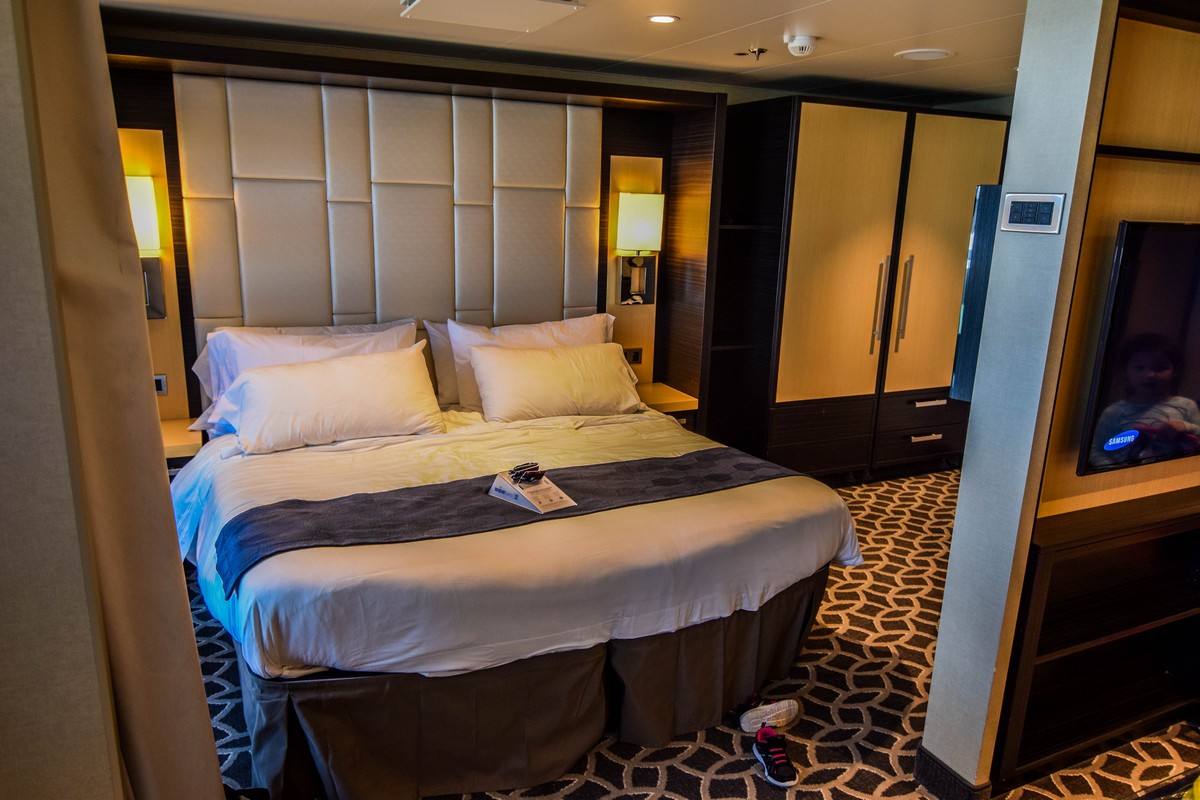 anthem of the seas sofa bed open