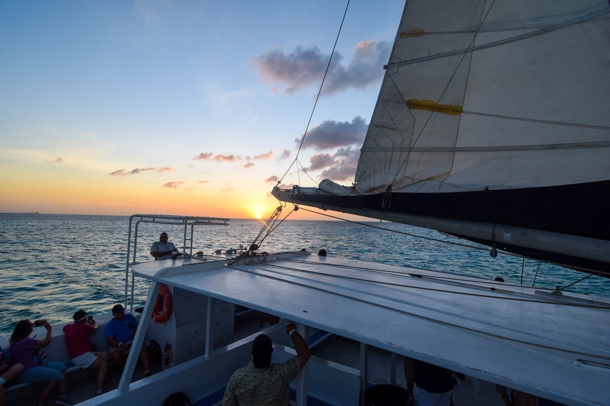 exclusive sunset schooner cruise aruba