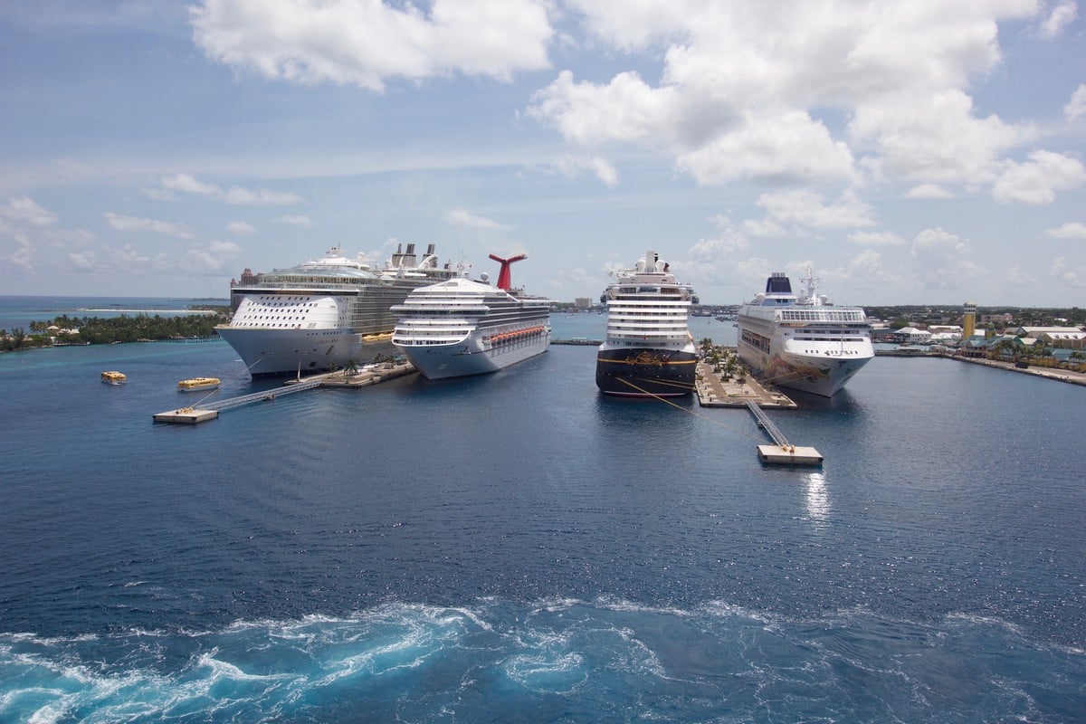 CLIA wants cruise lines to work closer with CDC to resume cruises | Royal Caribbean Blog