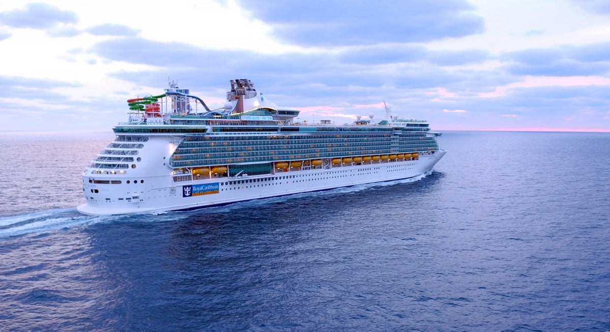 Texas joins lawsuit against CDC to get cruises restarted | Royal Caribbean Blog