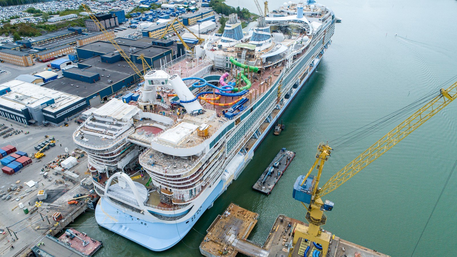 New Icon of the Seas aerial photos show Royal Caribbean's construction ...