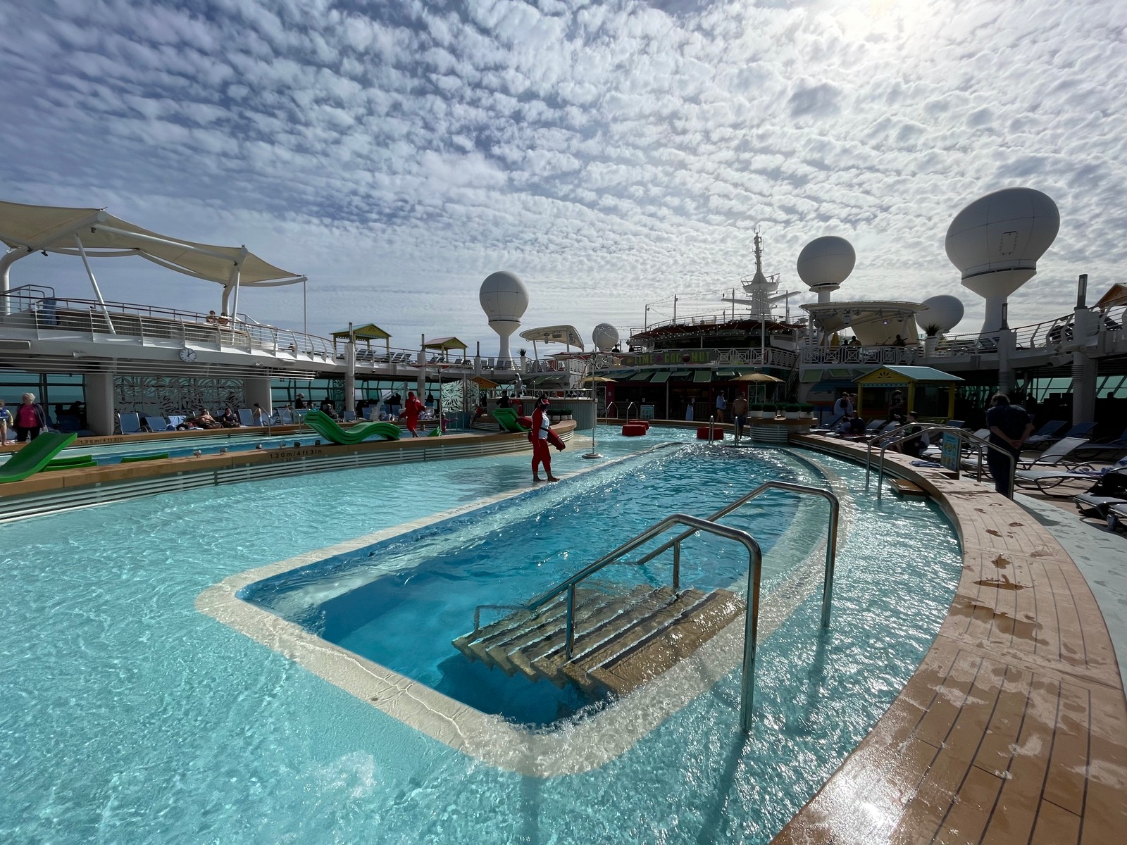 Navigator of the Seas Live Blog - Day 2 - Sea Day | Royal Caribbean Blog