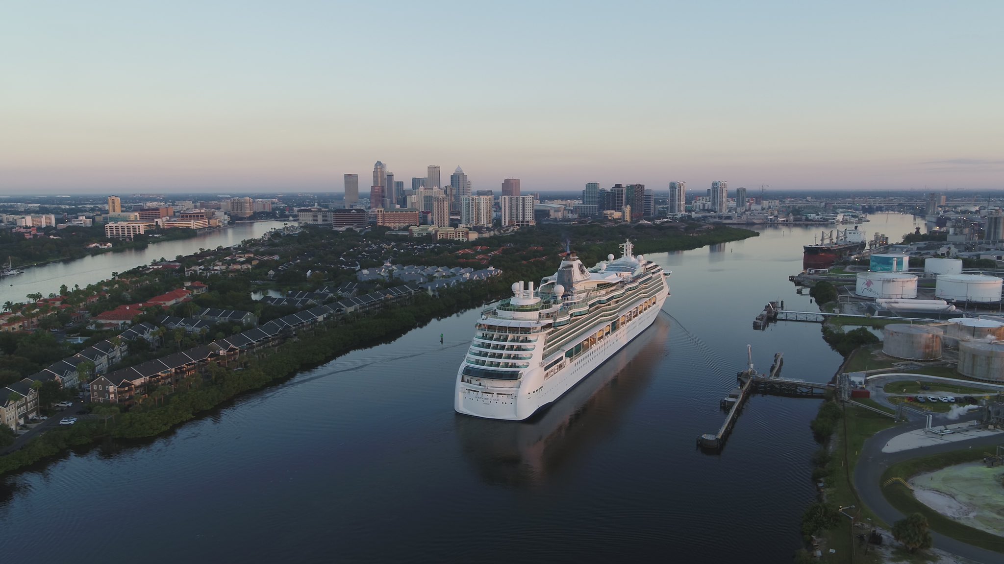Royal Caribbean es la primera línea de cruceros en reiniciar cruceros desde Tampa |  Blog de Royal Caribbean