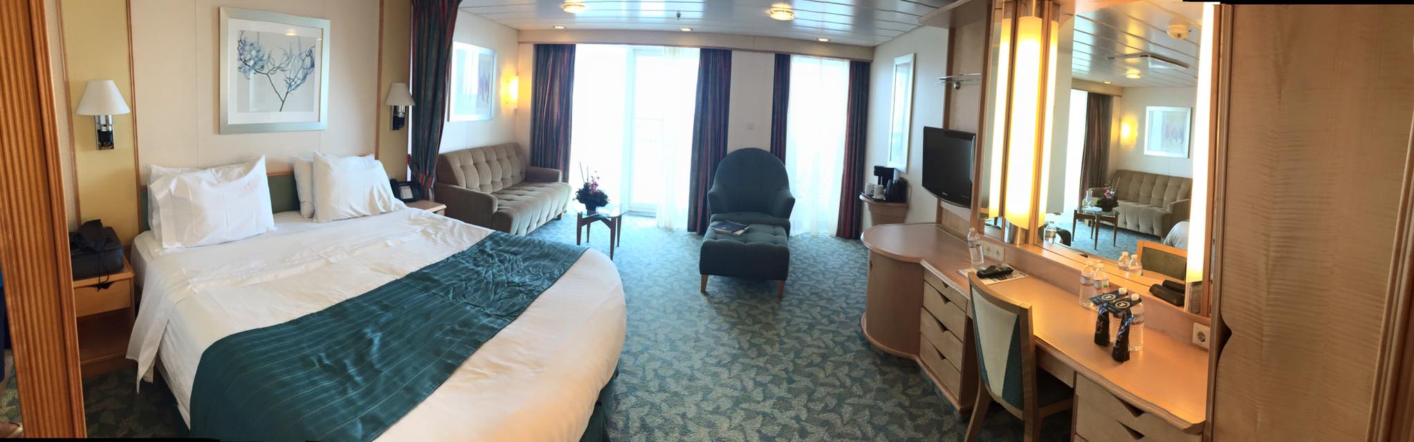 Photo Tour Of Junior Suite On Independence Of The Seas