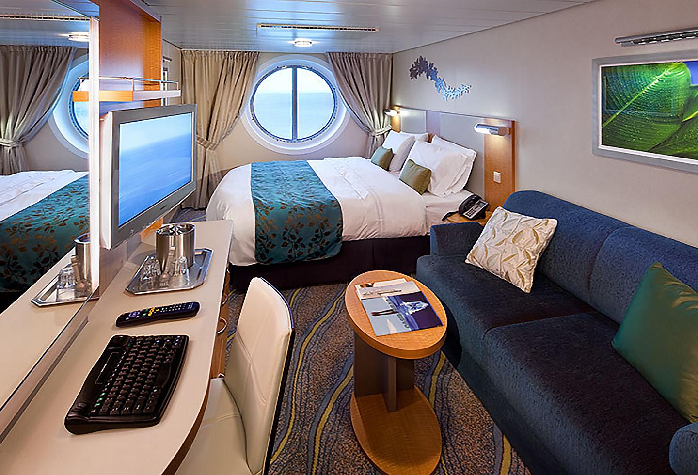 are cruise ship cabins noisy