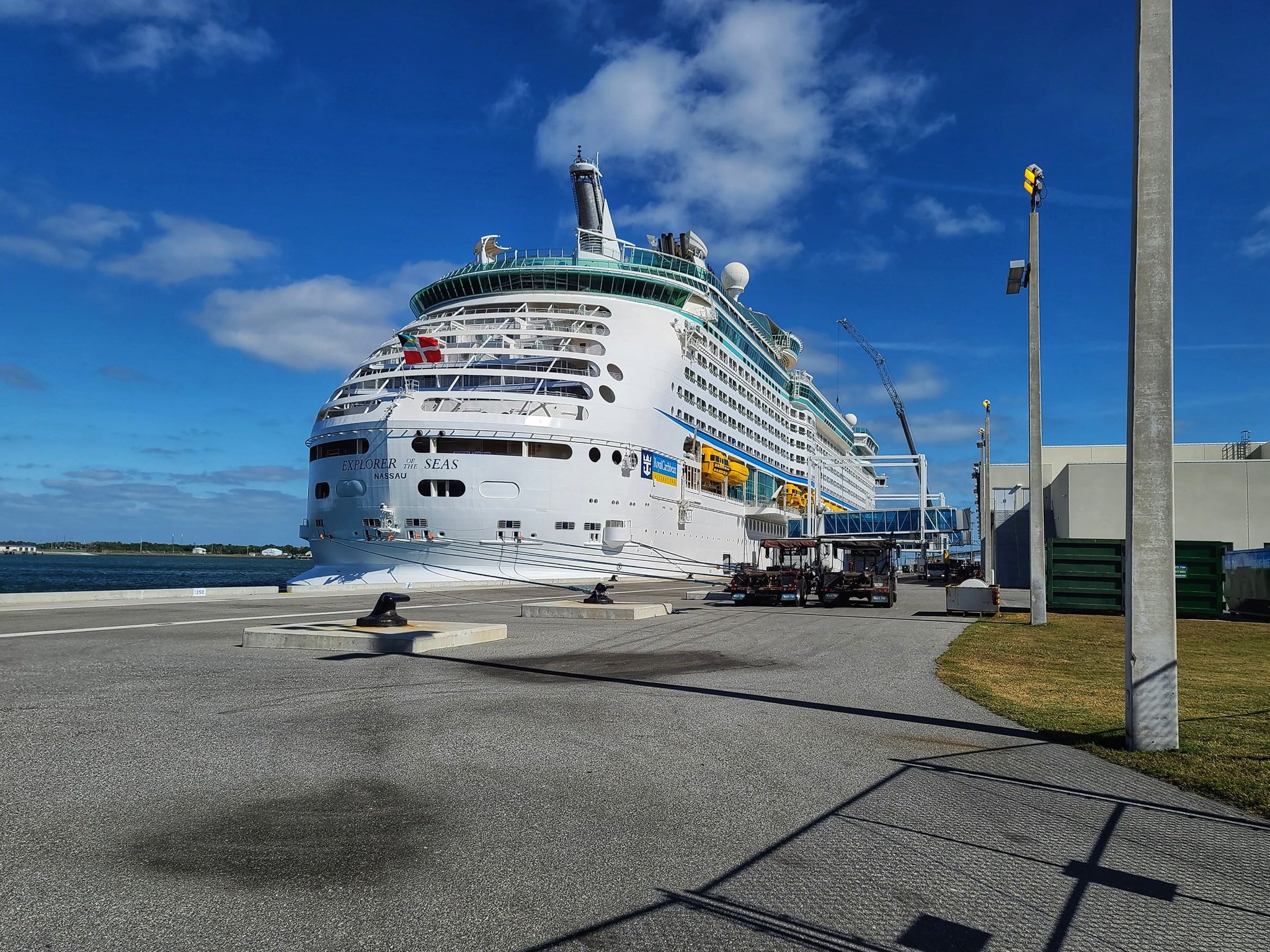 South Florida Mayors ask Governor to lift ban on cruise ships asking for vaccine proof | Royal Caribbean Blog