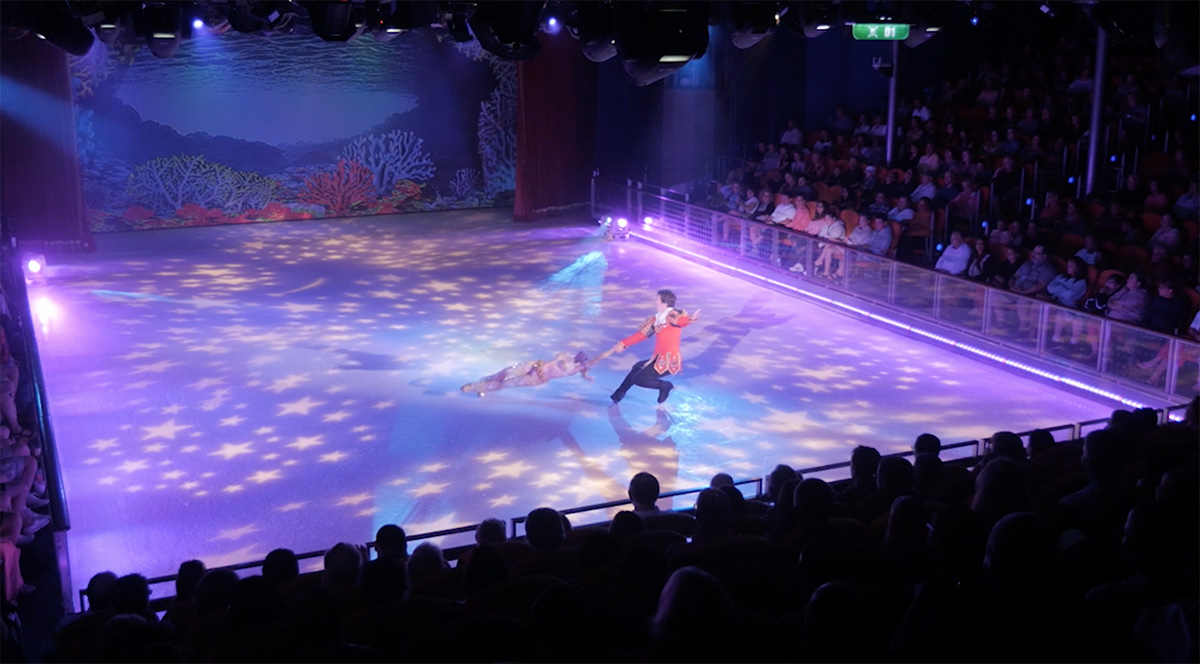 Video Hightech Entertainment on Ice Steals the Show on Royal