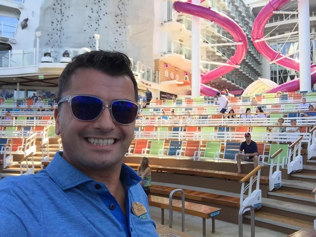 Former Royal Caribbean Cruise Director created a week-long virtual