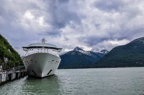 Canada will meet with Alaska Senators to discuss cruise ships skipping Canada | Royal Caribbean Blog