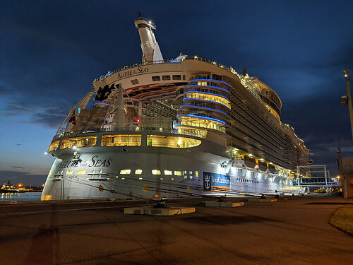 Night Look on the Royal Caribbean Anthem of the Seas - Katie's