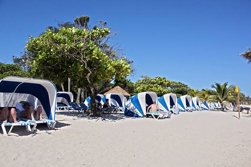 Beach lounger hot sale for two