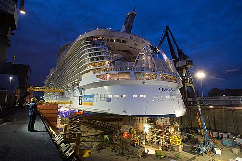 what happens to a cruise ship in dry dock