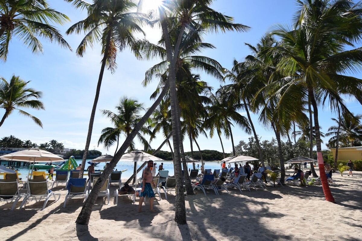 VIP Blue Lagoon Island Beach Day shore excursion in Nassau, Bahamas