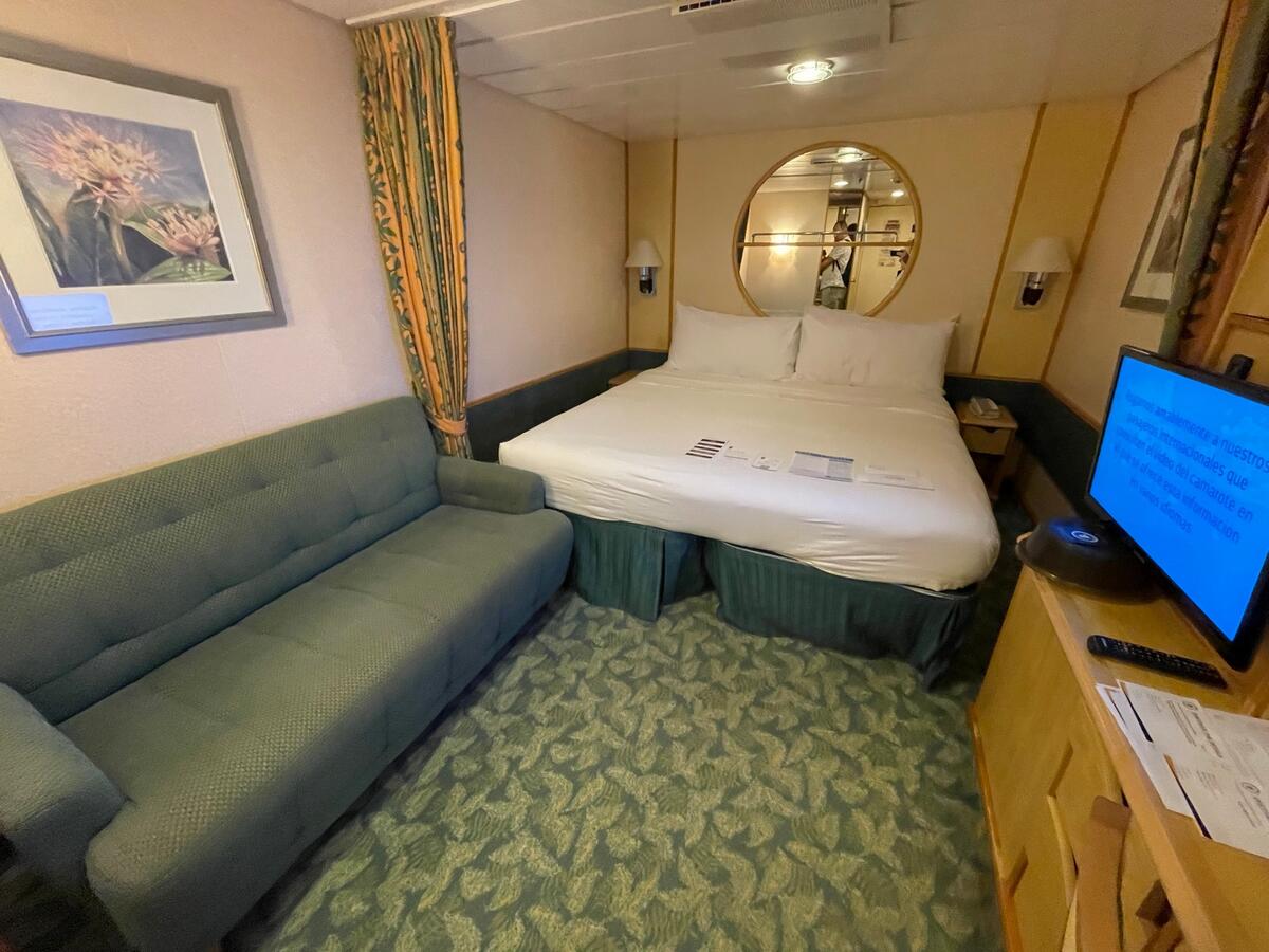 I tried the very best within cruise ship cabin hacks to see how nicely they labored I tried the very best within cruise ship cabin hacks to see how nicely they labored