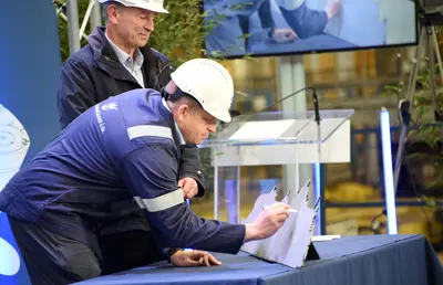 Steel cutting ceremony for Utopia of the Seas