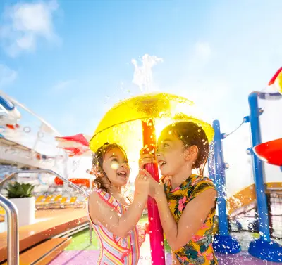 Kids in splashaway Bay