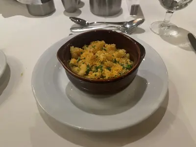 Lobster-mac-and-cheese-navigator-dining-main-dining-room Lobster-mac-and-cheese-navigator-dining-main-dining-room