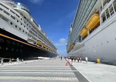 Gangway in Nassau port