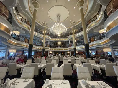 main-dining-room-navigator-of-the-seas