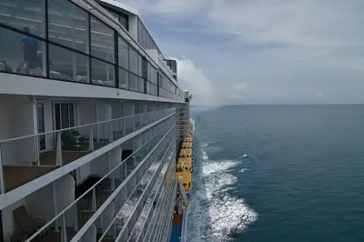 Side view of Spectrum of the Seas