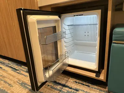 celebration-mini-fridge celebration-mini-fridge