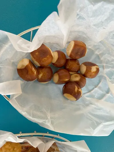 Pretzel bites