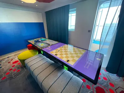 Ultimate Family Townhouse game table