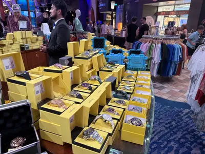 Onboard-Shopping-Watches-Allure Onboard-Shopping-Watches-Allure