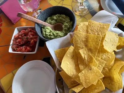 Sabor-Chips-and-Guac-Allure Sabor-Chips-and-Guac-Allure