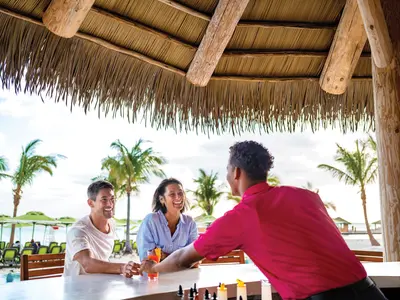 Coco Beach Club bar
