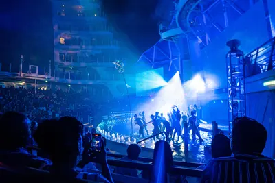 Aqua show