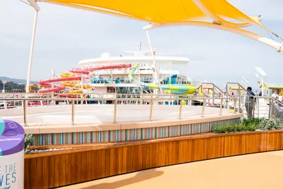 hot tub on Allure of the Seas