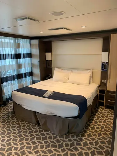 Junior Suite bed