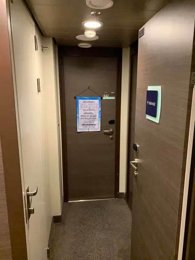 Hall to two rooms