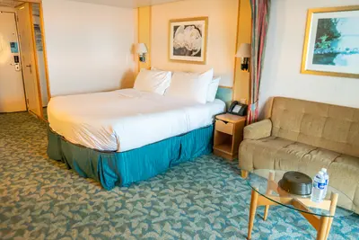 Balcony cabin bed