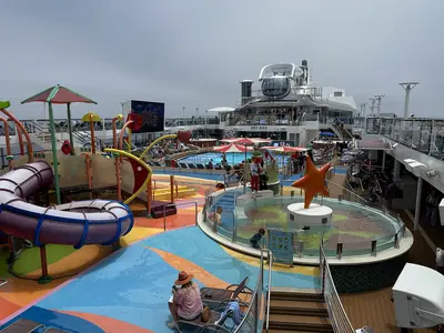 Splashaway Bay and pool on Ovation of the Seas